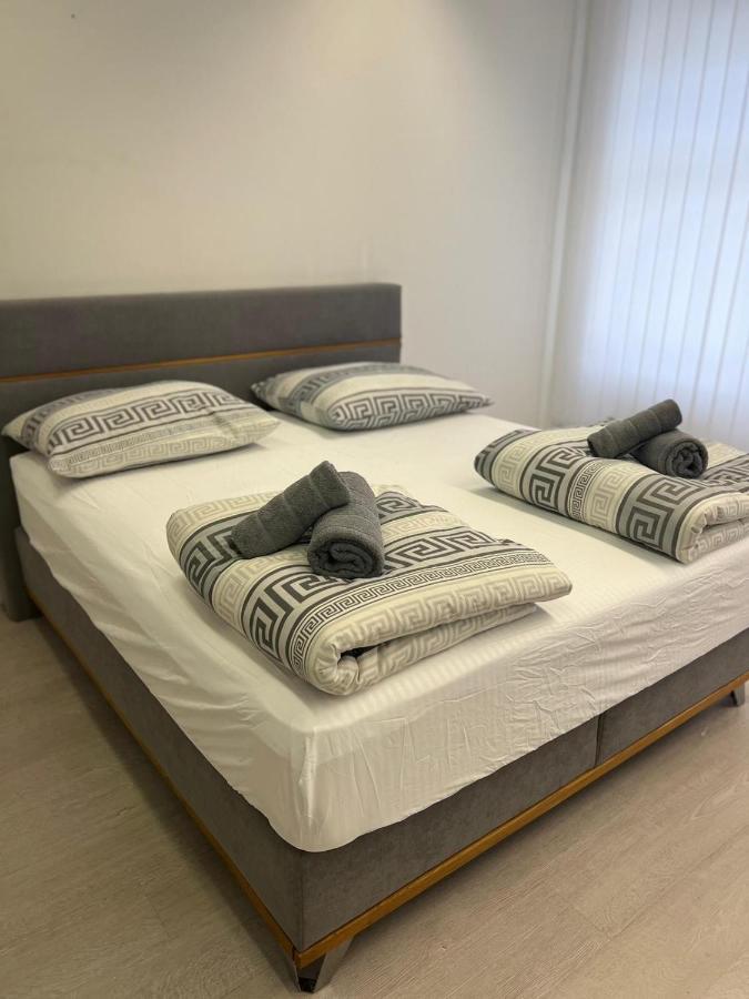 Rosens Gazde/Camere de închiriat